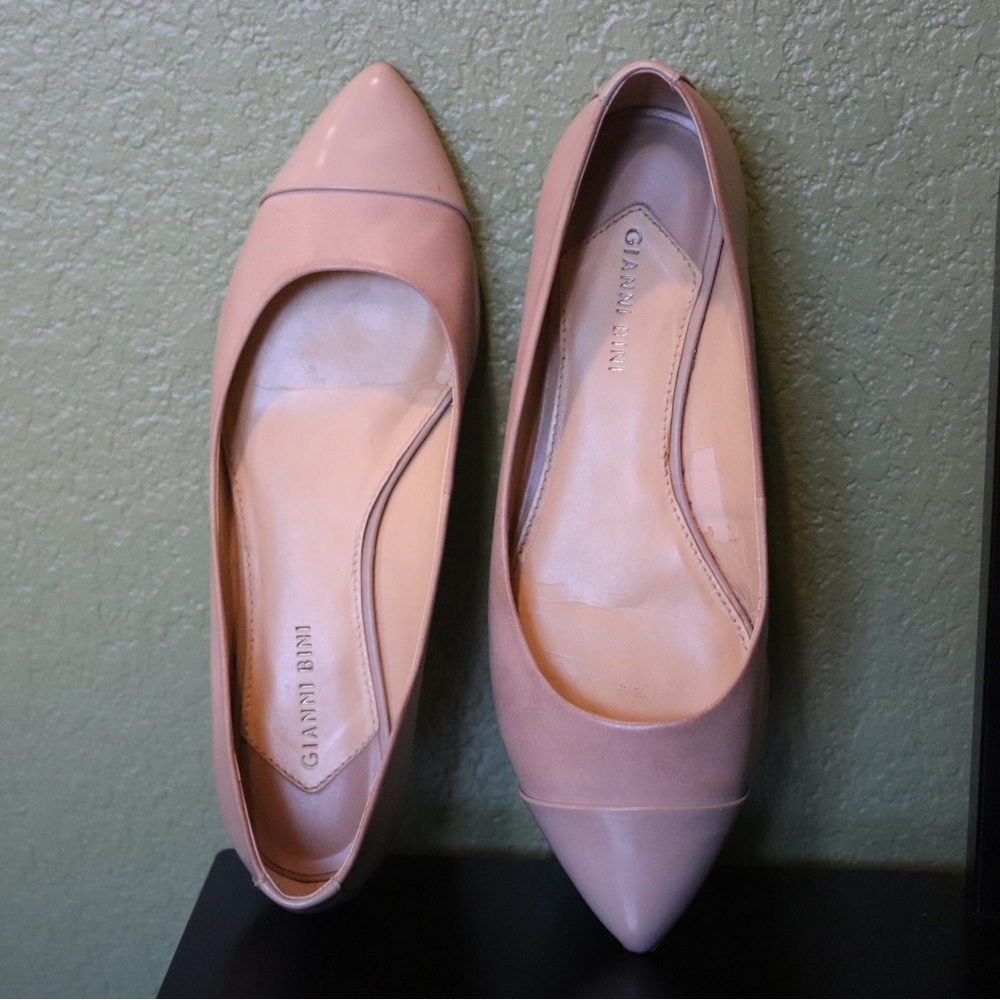 Gianni Bini 11 Nude Tan Flats